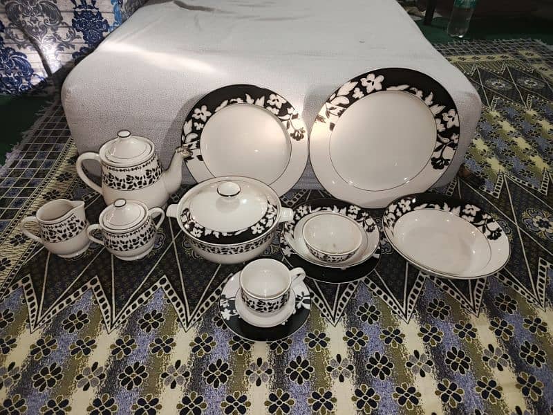 floral English white house 61pc dinner set 0