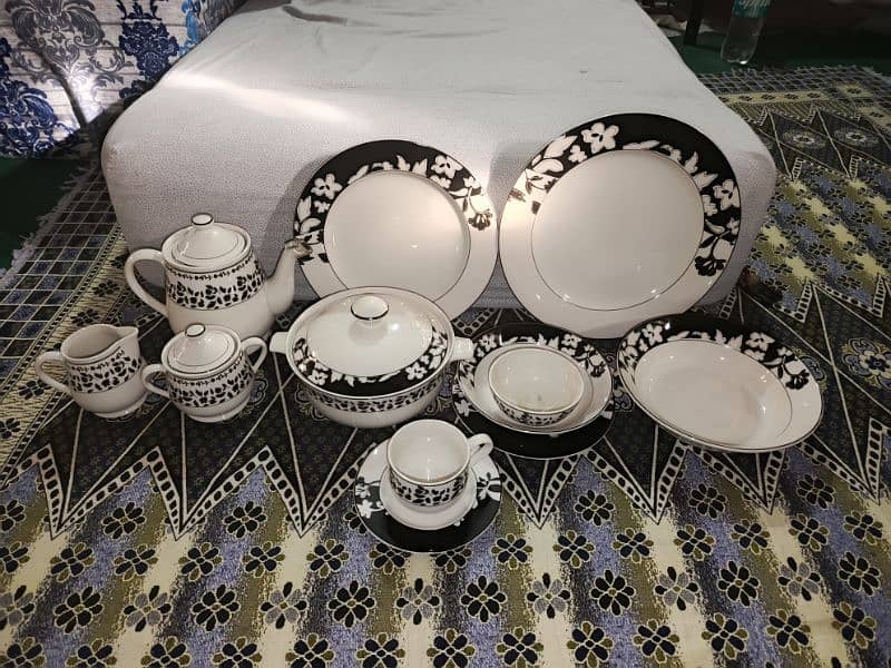 floral English white house 61pc dinner set 1