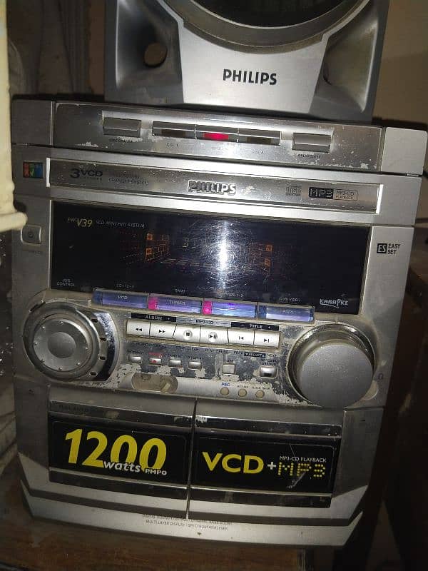 Philips 3 vcd mp3 player FW-V39 2