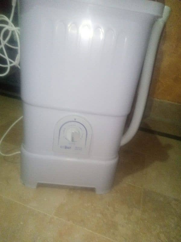 super asia best  washing machine 4 kg just like new 2