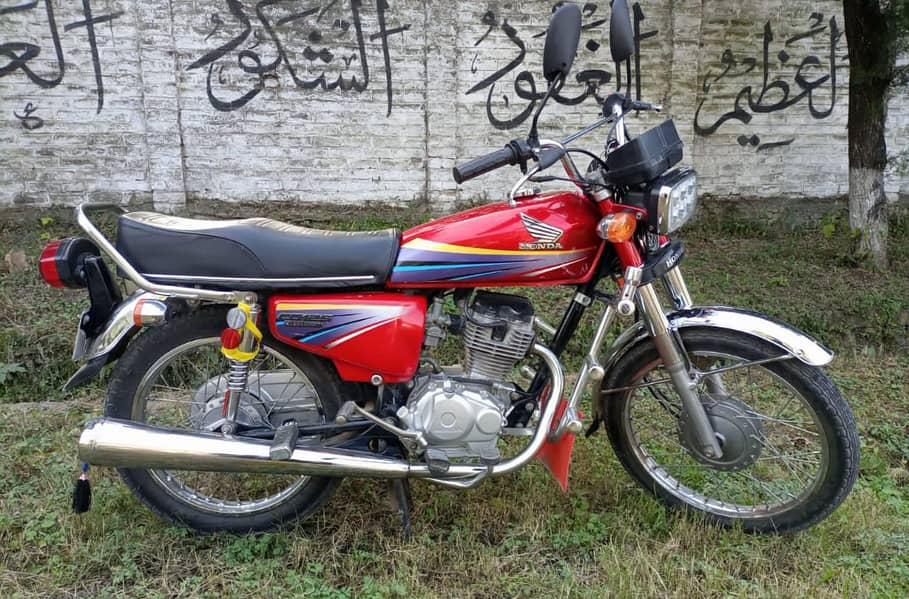 Honda CG 125 2010 model bike for sale call on 0322,6643435 0