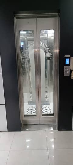 Lift/Elevator