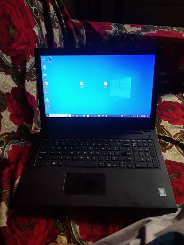 Dell i3 4 generation 4/500/128 SSD 3 hr plus battery time 4