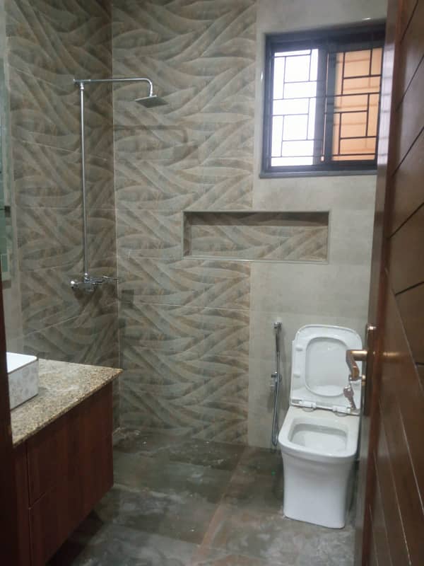 10 Marla House For Sale In Paragon City Lahore 7