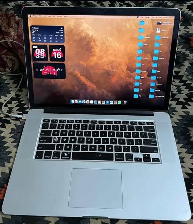 Macbook Pro Mid14 (16gb,256gb) 2