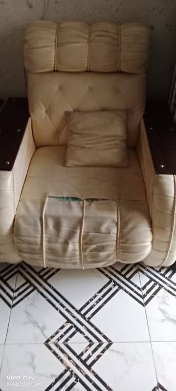 5 Seater Sofa for Sell 1