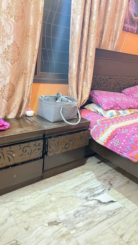 king size Bed set Available | 3 door big almari polish need  hai 2