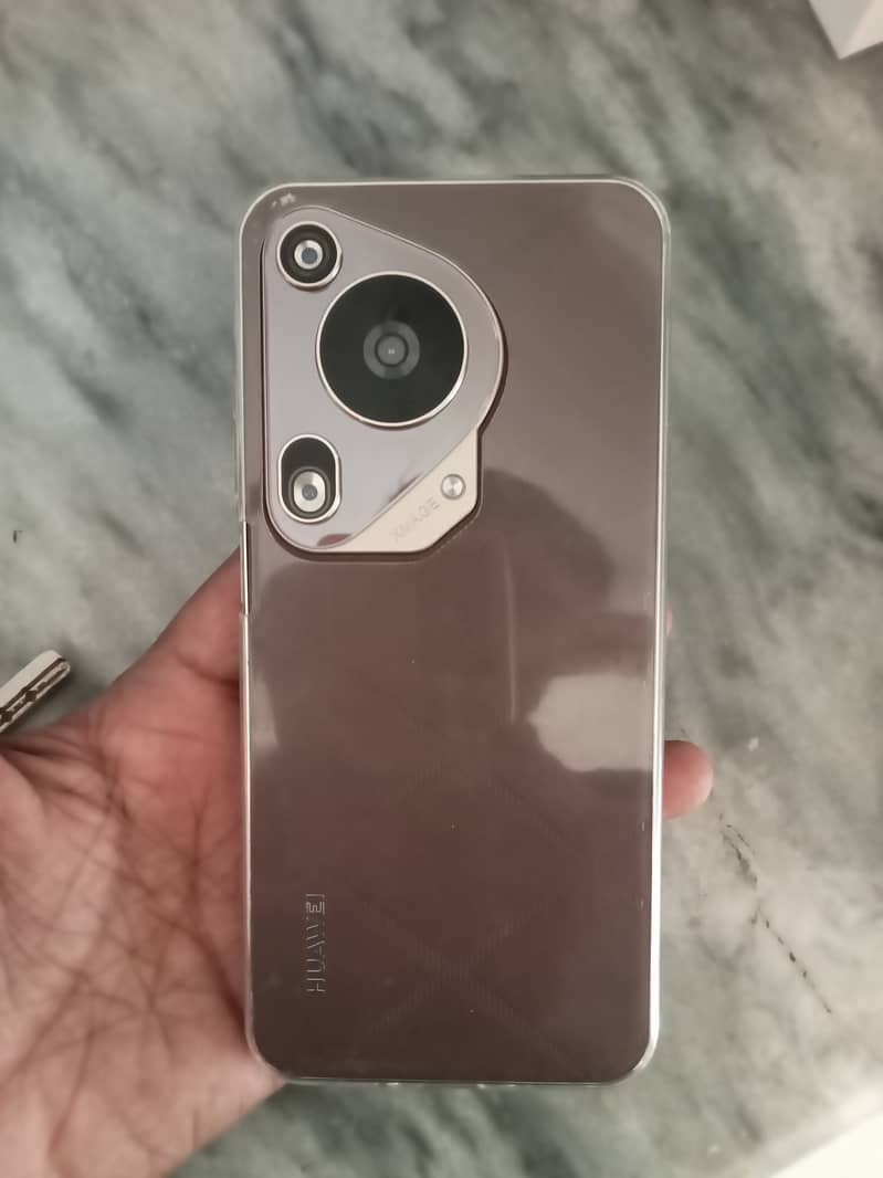 Huawei Pura 70 ultra  urgent sell 6