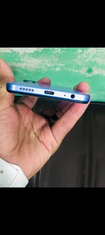 Vivo y17s 6+6Ram 128Memory 6/7 warranty ke sath box and charger 1