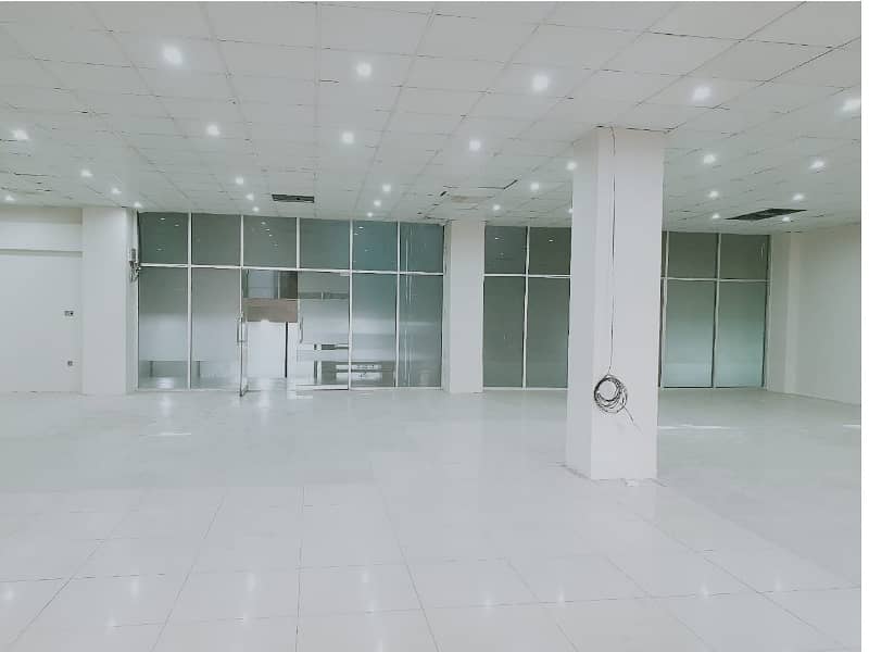 Investment Corridor and Builders proudly offer 3000 square feet corporate office in Main Boulevard Road Gulberg 3 Lahore 1