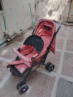 baby pram | gear locks | no damages | spacious | foldable