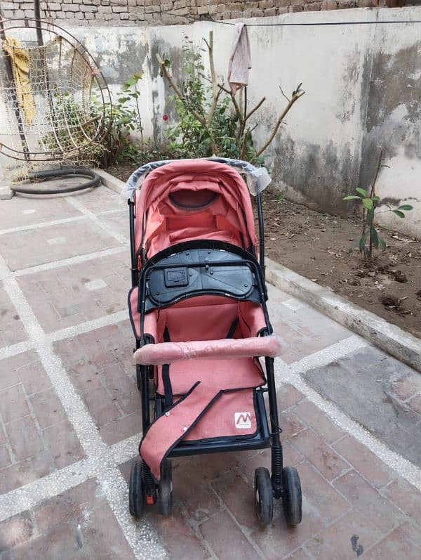 baby pram | gear locks | no damages | spacious | foldable 1