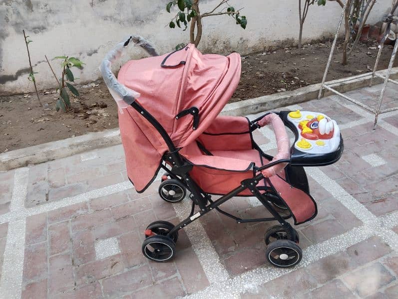 baby pram | gear locks | no damages | spacious | foldable 8