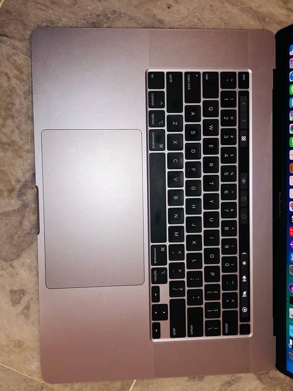 MacBook Pro 2019 16inch i9 32/512 2