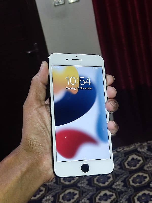 i phone 7 plus 128GB pta approved 1