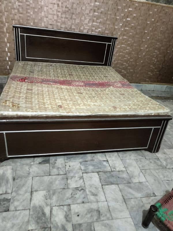 king Size bed/Wooden bed/beautiful bed /Bed for Sell 0