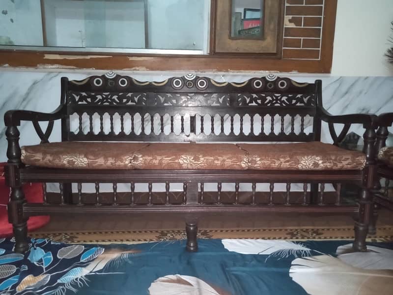 5 seater sofa sale in good condition 0