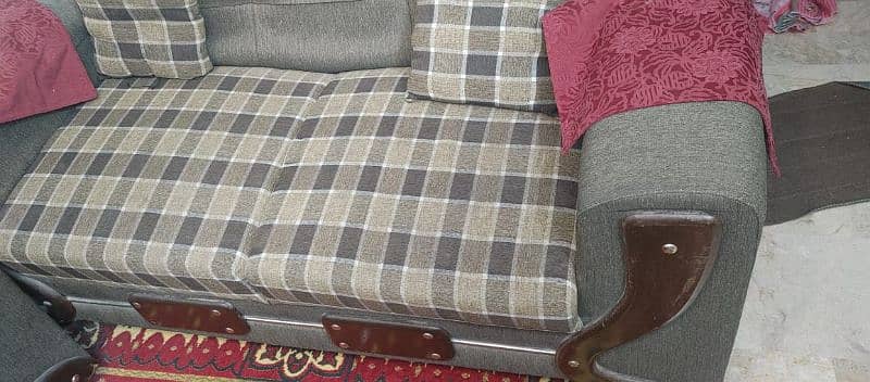 7 SEATER sofa MINT CONDITION 5