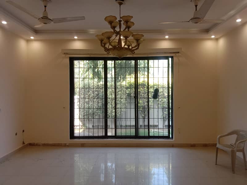 1 Kanal owern Build Super Out House Prime Hot For Sale dha Phase4 3