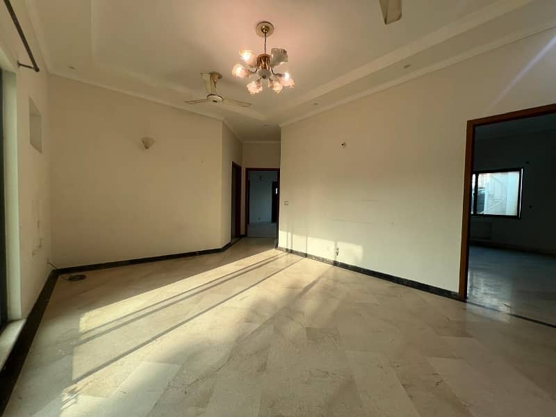 1 Kanal Upper Portion with Drawing Room for Rent in DHA Lahore Phase 4 2