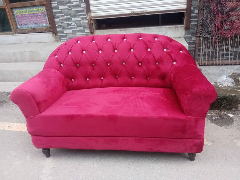 2 seater Sofa 0