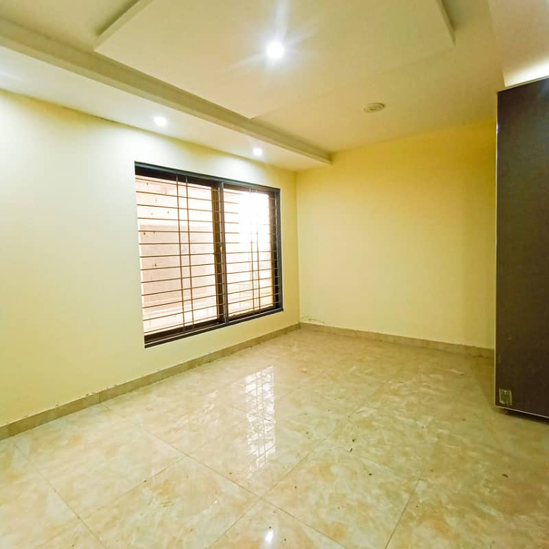 Modern Studio Living In The Heart Of Bahria Town, Lahore For Sale Now 4