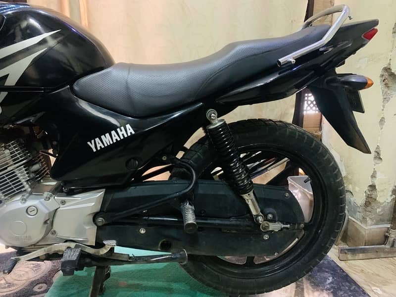 Yamaha YBR 125G 2016 4