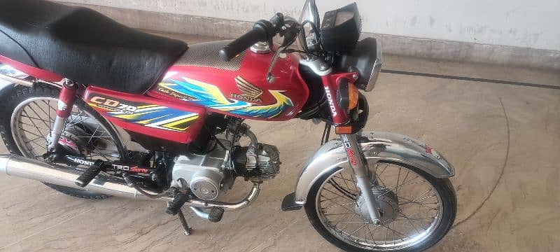 I am selling Honda CD 70 2021 model lush condition 6