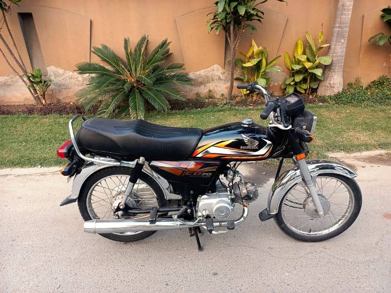 Honda Cd 70 2022 model 6500 km used only like new bike 1st owner 0