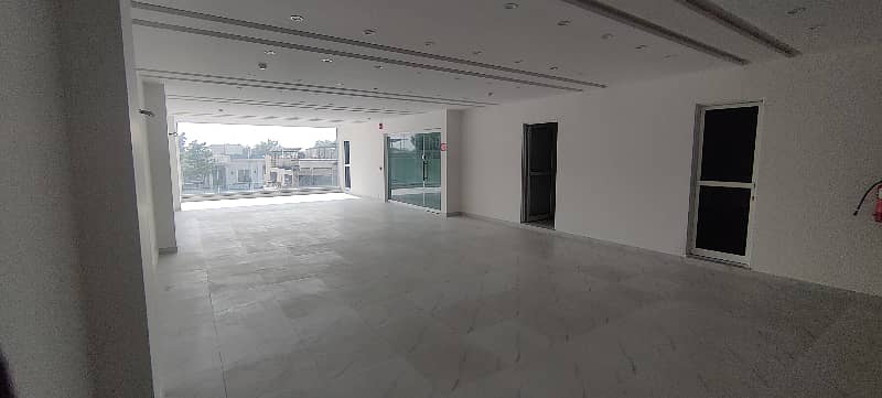 8 MARLA 1ST AND 2ND FLOOR (3600 SQF) SPACE AVAILABLE FOR RENT 10