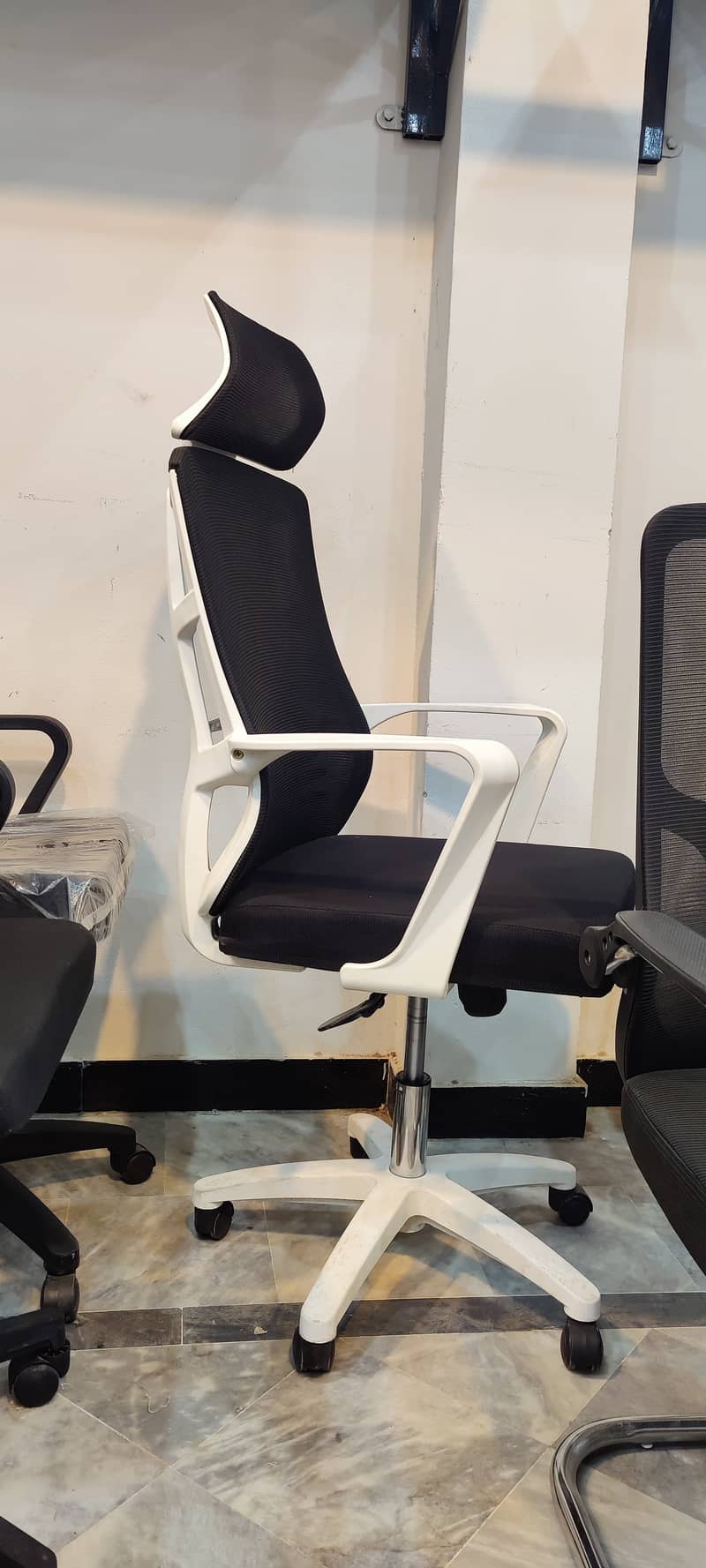 Revolving Chairs/Computer Chair/Executive Chair/Office Chair 3