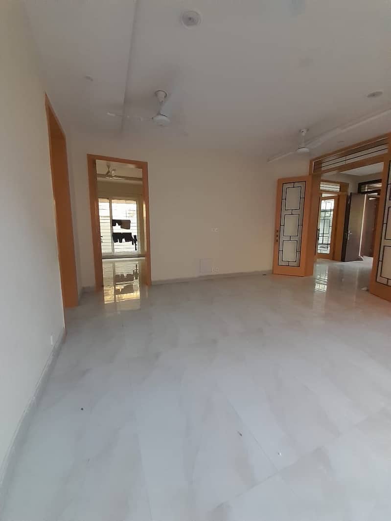 Gulberg 5 Prime Location House For Office 4