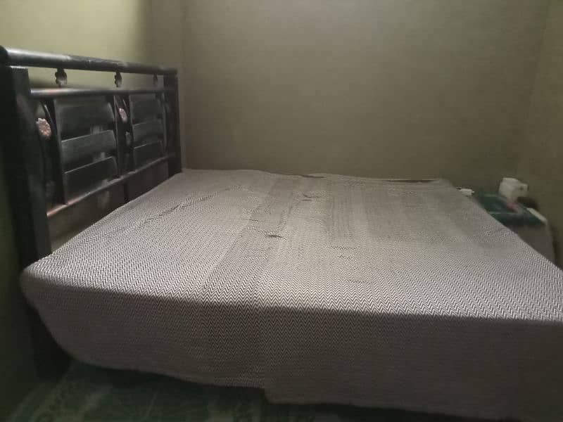 road iron bed for sale 3