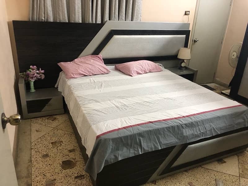 King Size bedset for Sale 1