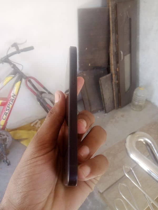 assalamualaikum iphone 12 exng ho jay gya watsap 03125147747 3