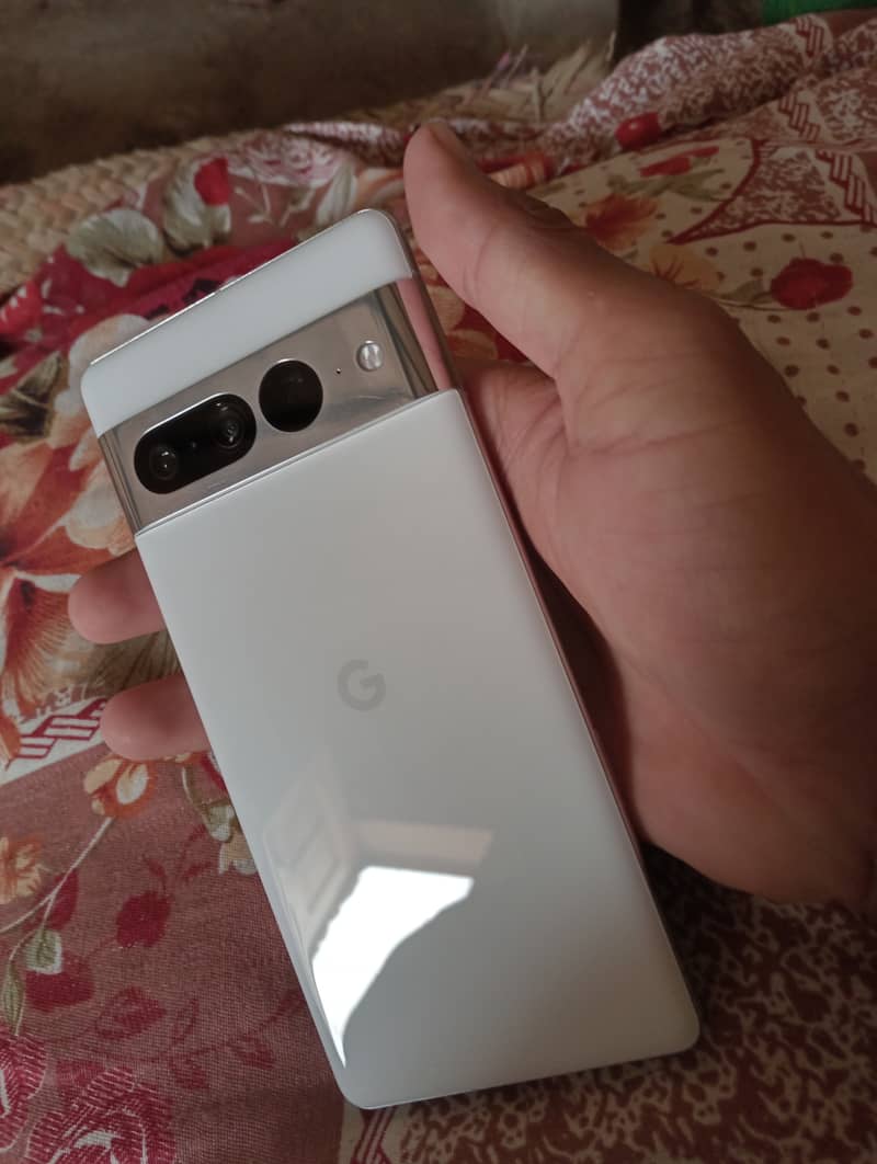 Google pixel 7 pro 4