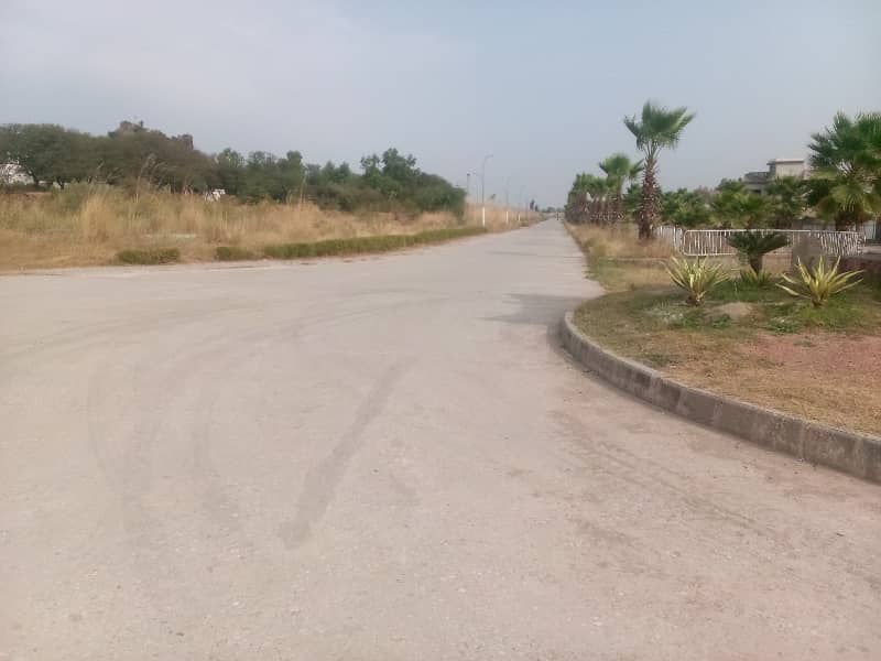 10 marla plot for sale  All dues clear Alharam city Rawalpindi 0