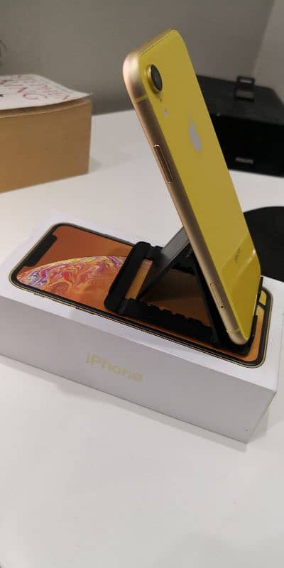 iphone XR 256 GB  with box PTA APPROVED 2