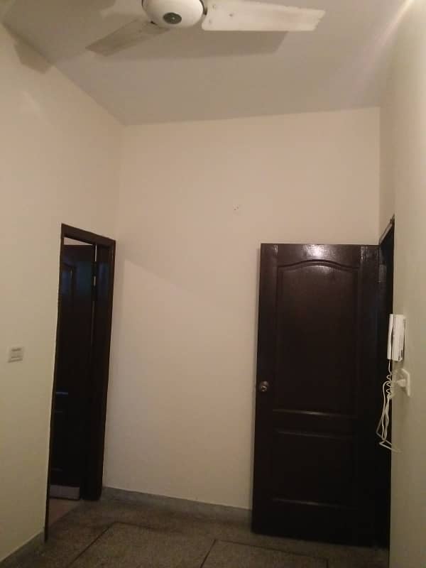 10 Marla 05 Bedroom House available for Sale in Sector-C, Askari-10, Lahore Cantt 49