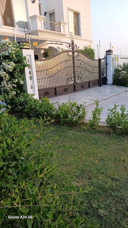 MAIN BOULEVARD (MB) HOUSE FOR SALE DHA PHASE 8 LAHORE 3