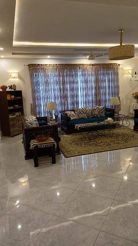 MAIN BOULEVARD (MB) HOUSE FOR SALE DHA PHASE 8 LAHORE 5