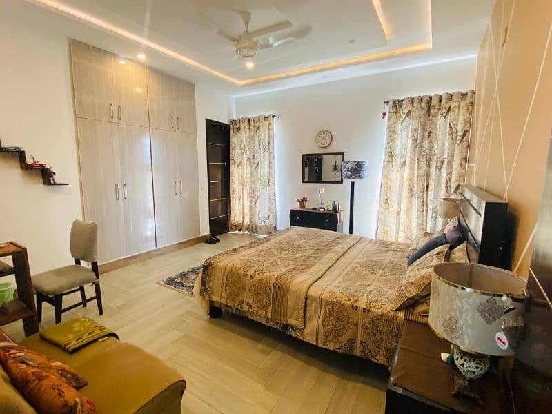 MAIN BOULEVARD (MB) HOUSE FOR SALE DHA PHASE 8 LAHORE 10