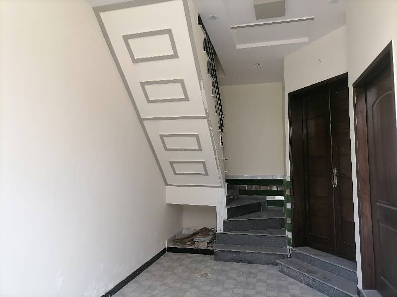 A Prime Location House Of 800 Square Feet In Rs. 15000000 2