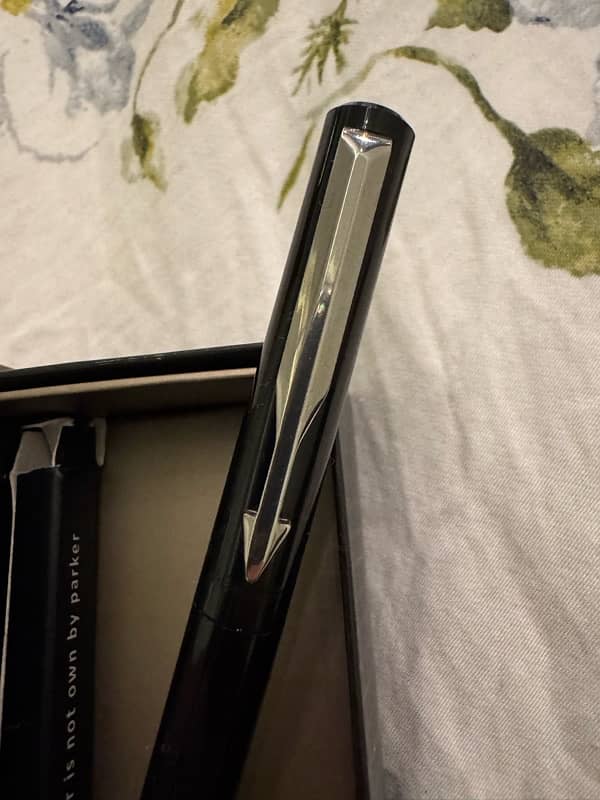 Parker Vector Fountain Pen 1