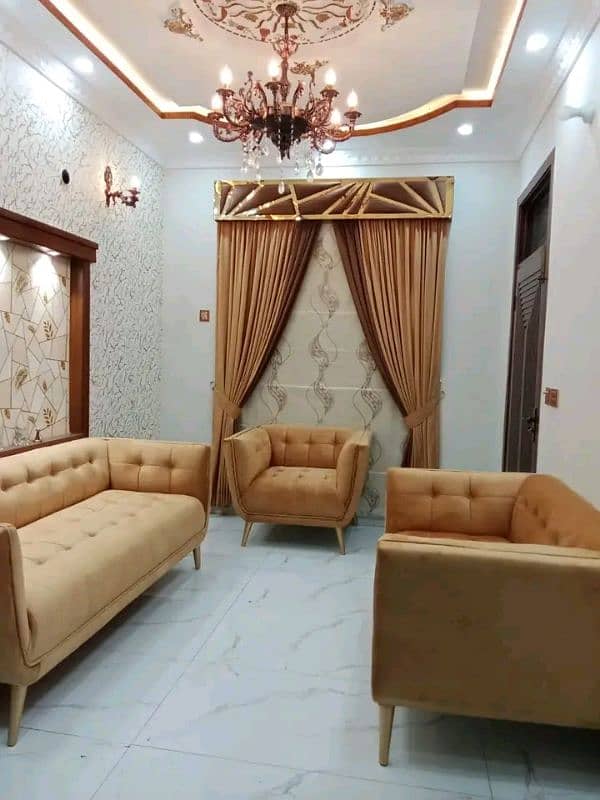 poshish krain sofa ya wall 1