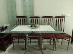 Dining Table With Chairs In New Condition