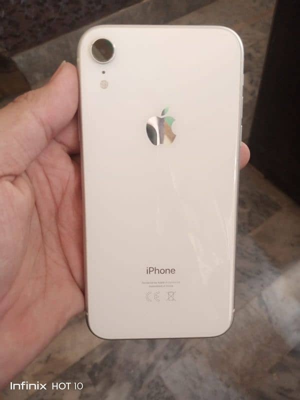 iphone XR 4