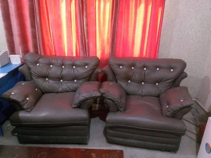 Five seater 0315 6124447 1