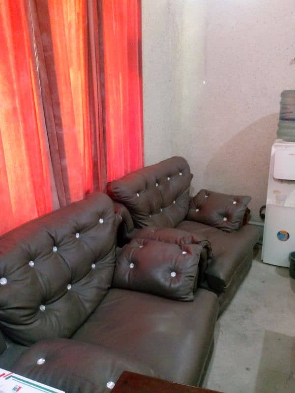 Five seater 0315 6124447 2