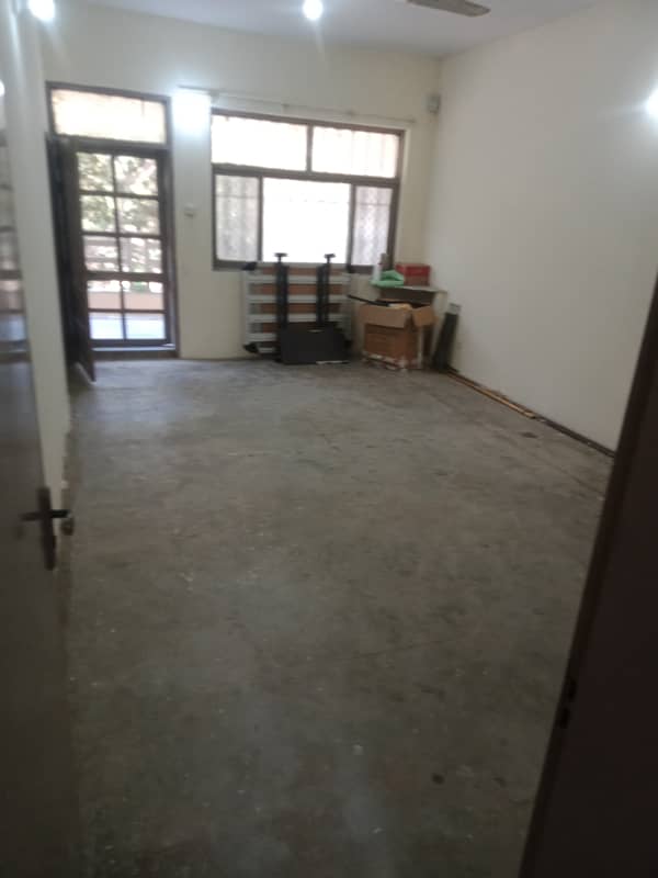 Upper portion for rent in g11 6